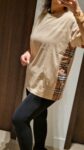 burberry-kadin-tshirt-krem-yanlar-desenli-1