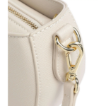 love-moschino-genis-siyah-deri-buyuk-metal-logo-krem-1