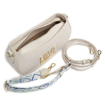 love-moschino-genis-siyah-deri-buyuk-metal-logo-krem-1