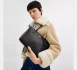 coach-fiona-siyah-kol-cantasi-1